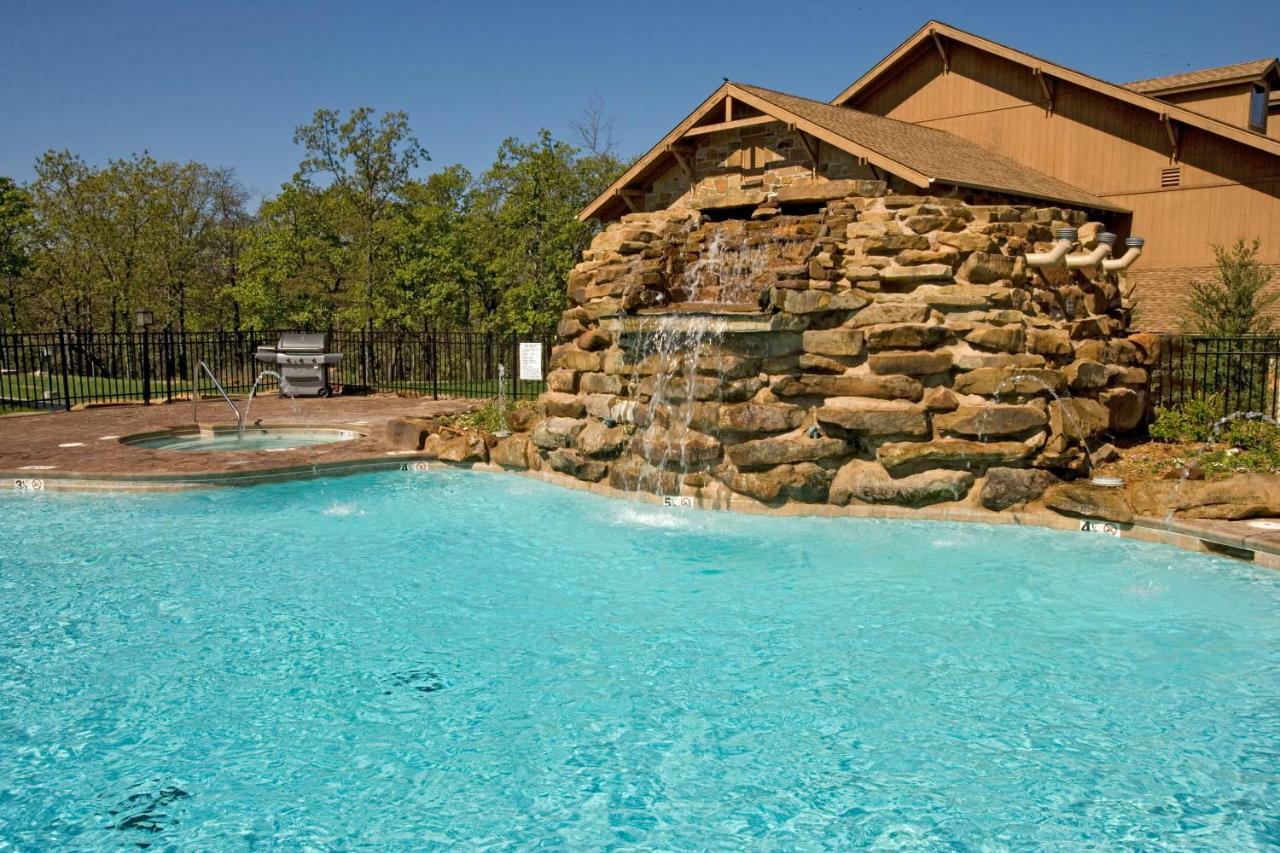 Postoak Lodge And Retreat Tulsa Room photo